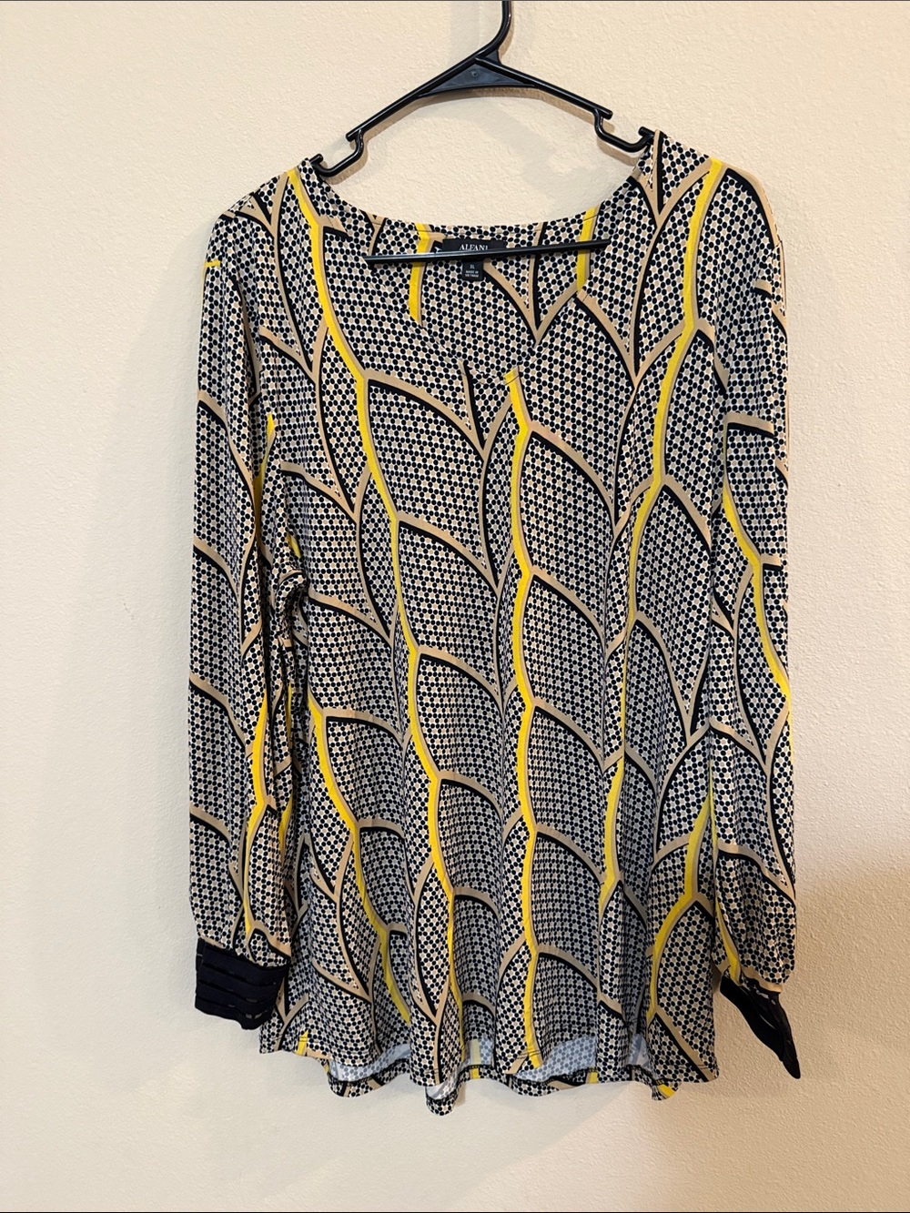 Alfani Women's Black, Yellow & Cream Geometric Long Sleeve Blouse